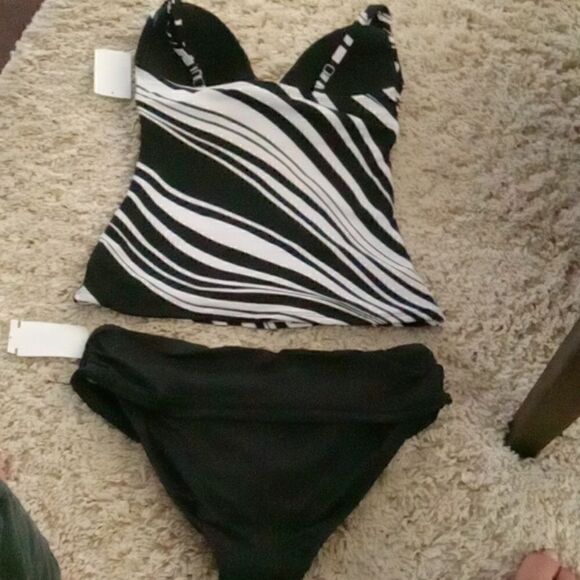 2 piece Bleu Rod Beattie black and white tankini set. size 6 NWT - Picture 7 of 7